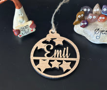 Load image into Gallery viewer, Julekugle med navn i 7 mm eg